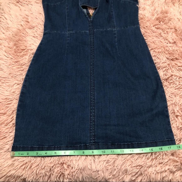 Bebe Dress Denim Sleeveless Mini Size 10 Blue Cutout V-Back - Picture 10 of 15